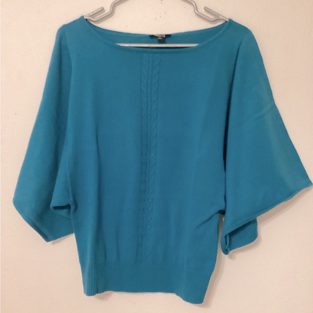 Metrostyle NWOT women’s light weight sweater. P2P 16” Length 13” small
